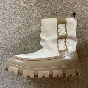 NWT Ugg classic brellah mini rain boots